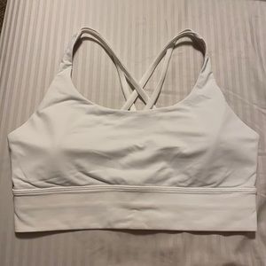 White lululemon sports bra